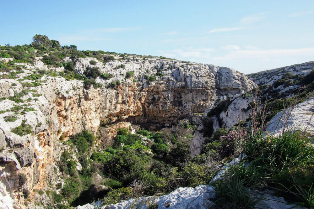 We saw just two other people whilst rock climbing near Mgarr ix-Xini