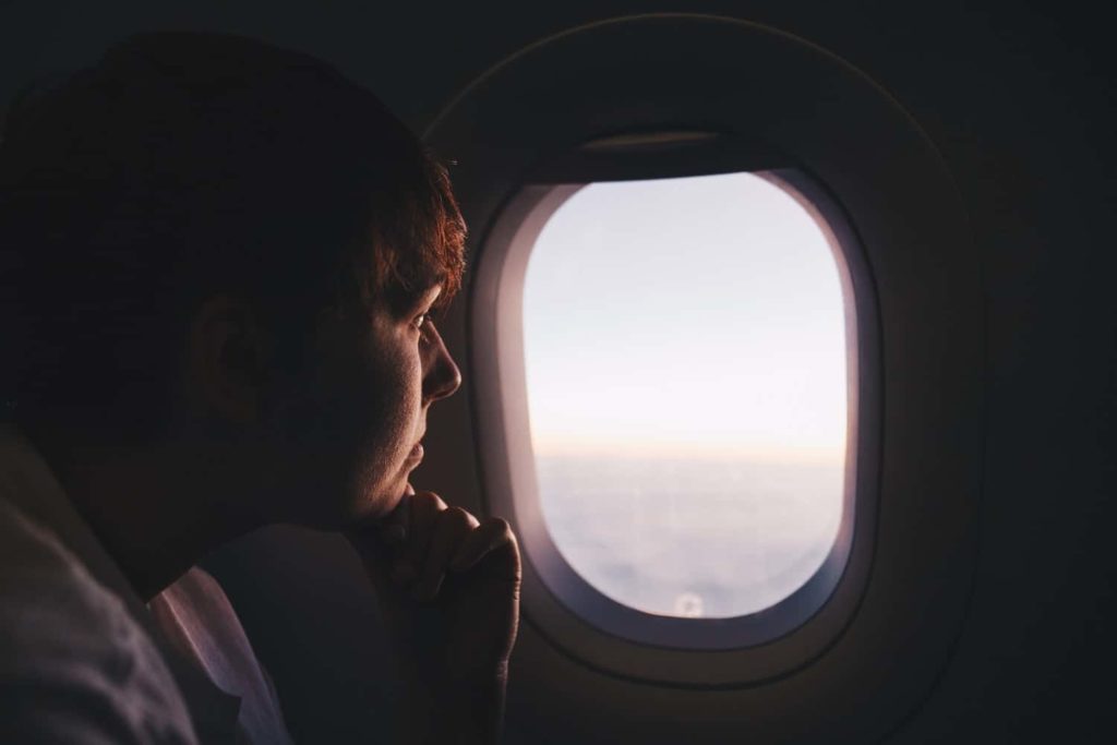 How to Overcome Your Fear of Flying: 21 Essential Tips