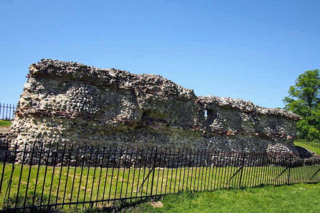These authentic Roman walls are right in the centre of Verulamium Park