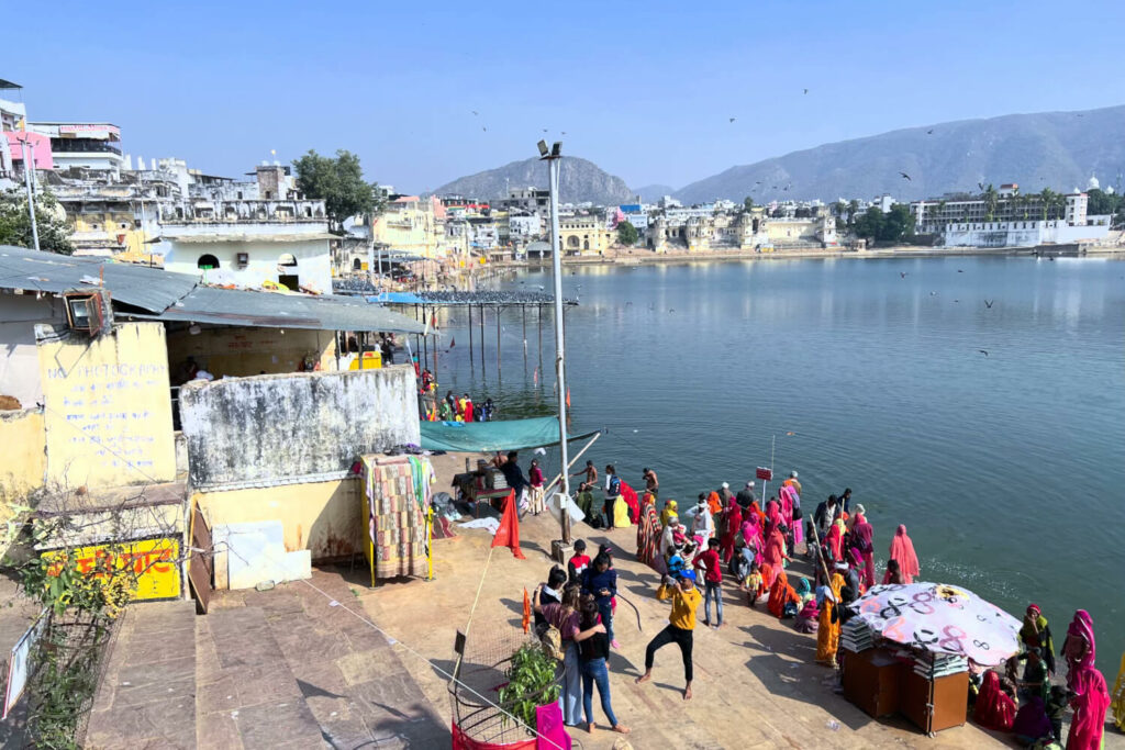 Worshippers on the ghats on Pushkar Lake, India
